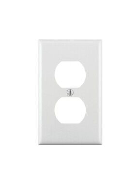 Leviton 1-Gang Duplex Device Receptacle Wallplate, Standard Size, Thermoplast...